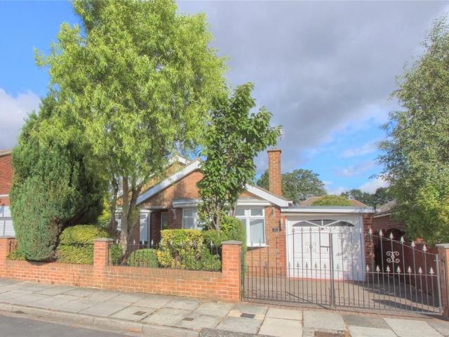 2 bedroom bungalow for sale