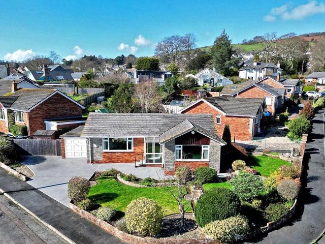2 bedroom bungalow for sale