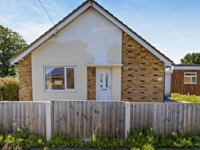 2 bedroom bungalow for sale