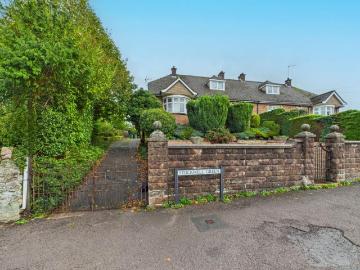 2 bedroom bungalow for sale