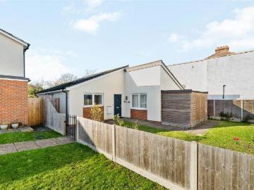 2 bedroom bungalow for sale