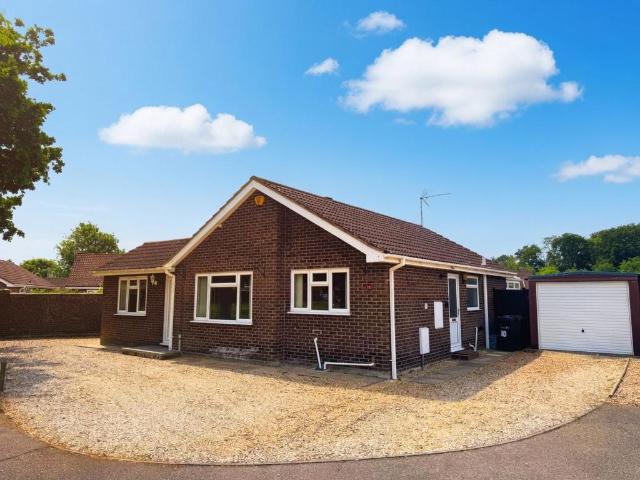 2 bedroom bungalow for sale