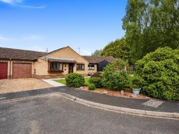 2 bedroom bungalow for sale