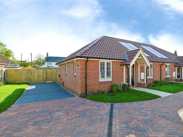 2 bedroom bungalow for sale