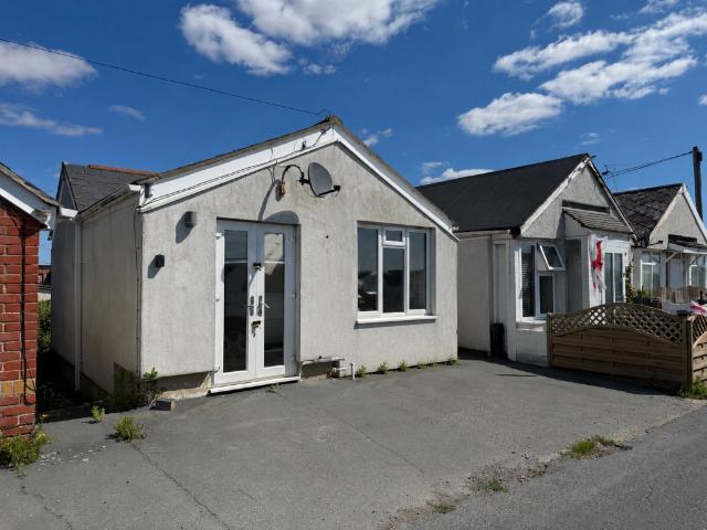 2 bedroom bungalow for sale