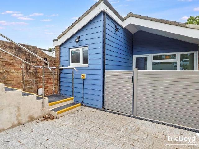 2 bedroom bungalow for sale