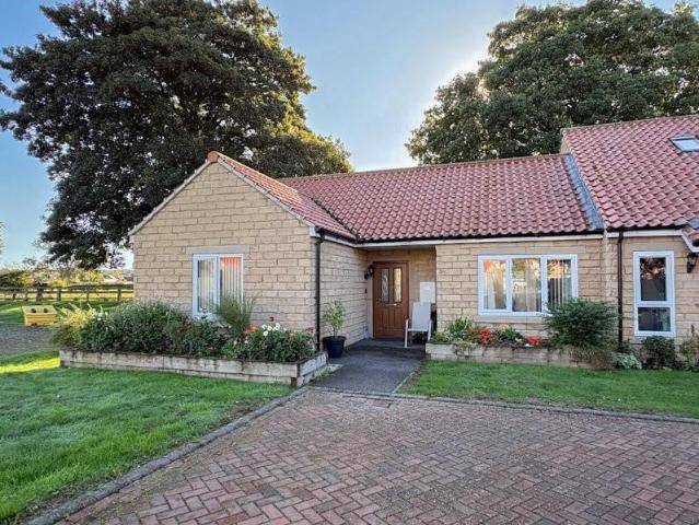 2 bedroom bungalow for sale