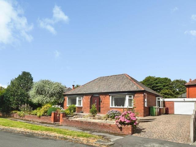 2 bedroom bungalow for sale
