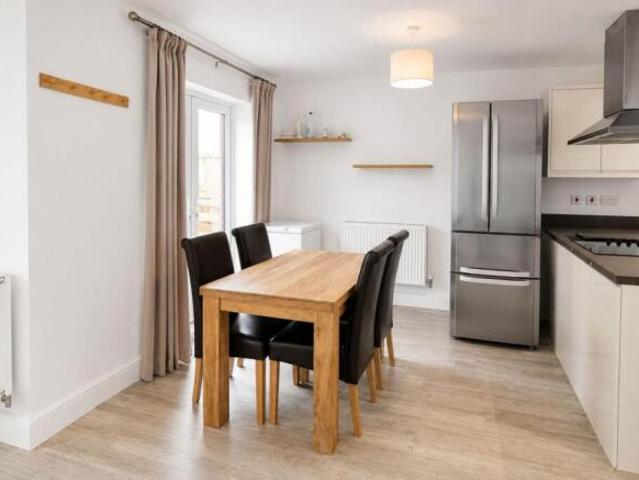 2 bedroom bungalow for sale in Berry Court, Bradville, MK13