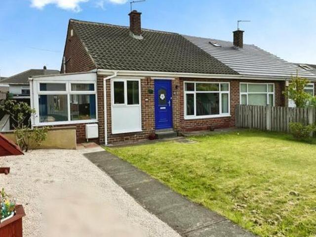 2 Bedroom Bungalow For Sale In Bradford, West Yorkshire