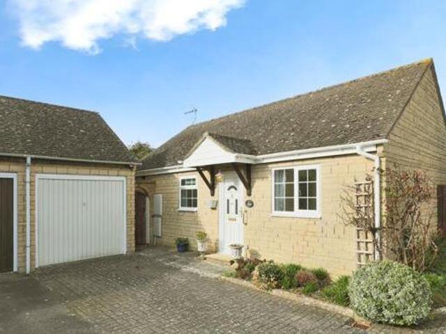 2 Bedroom Bungalow For Sale In Broadway, Worcestershire