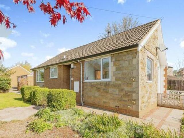 2 Bedroom Bungalow For Sale In Heckmondwike, West Yorkshire