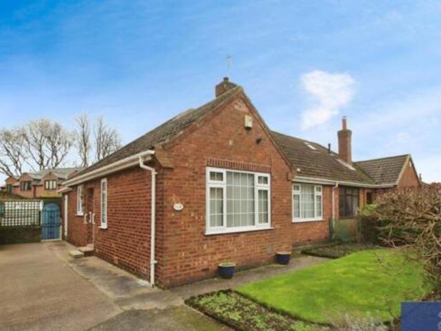 2 Bedroom Bungalow For Sale In Leeds, West Yorkshire