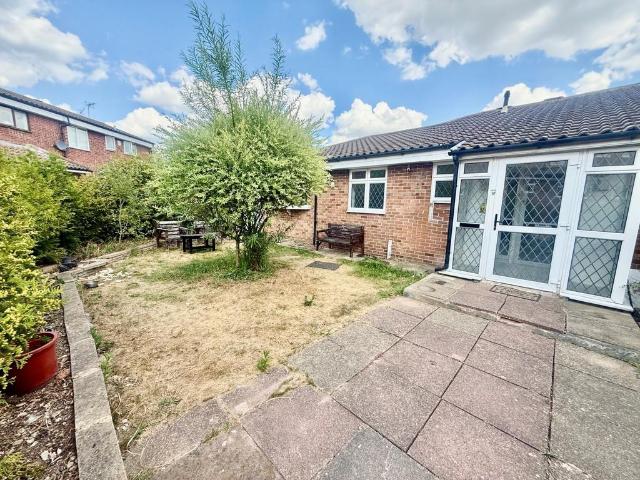 2 bedroom bungalow to rent