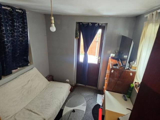 2 bedroom bungalow to rent