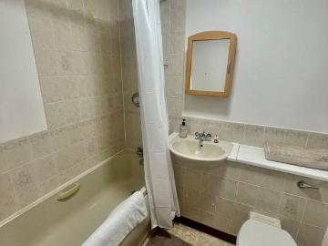 2 bedroom bungalow to rent
