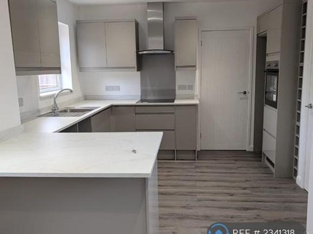 2 bedroom bungalow to rent