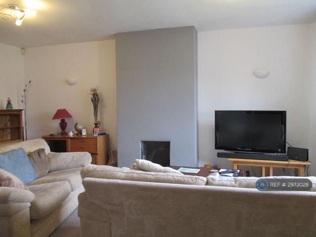 2 bedroom bungalow to rent