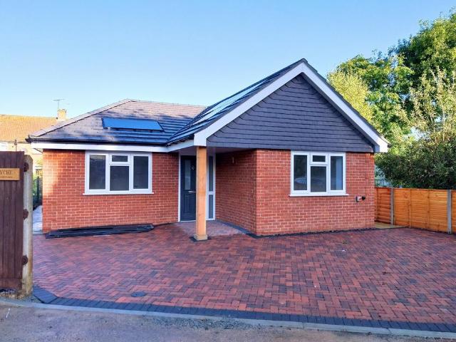 2 bedroom bungalow to rent
