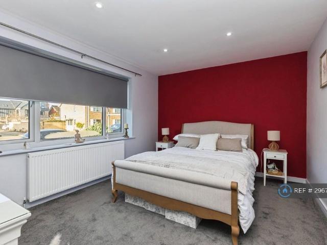 2 bedroom bungalow to rent