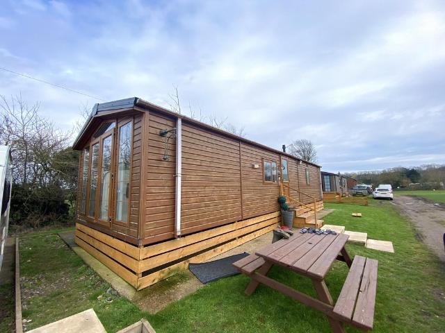 2 bedroom bungalow to rent