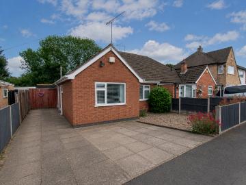 2 bedroom bungalow to rent