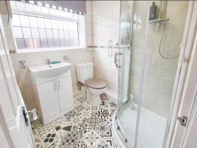 2 bedroom bungalow to rent