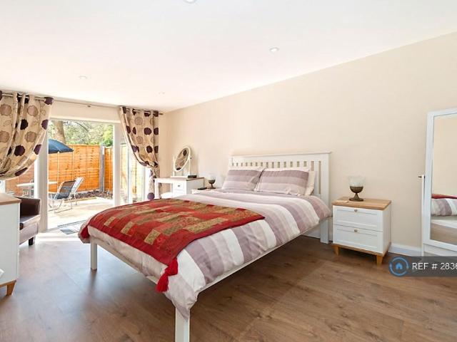 2 bedroom bungalow to rent
