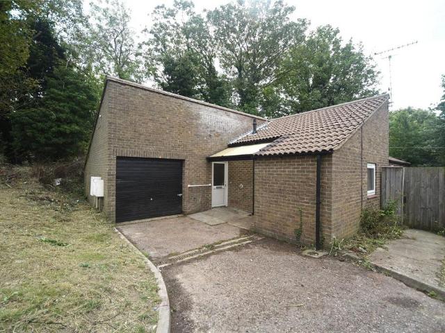 2 bedroom bungalow to rent