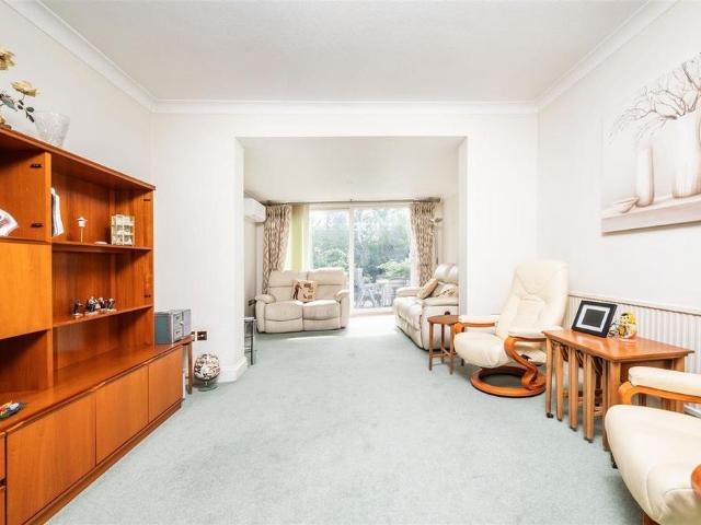 2 bedroom bungalow to rent