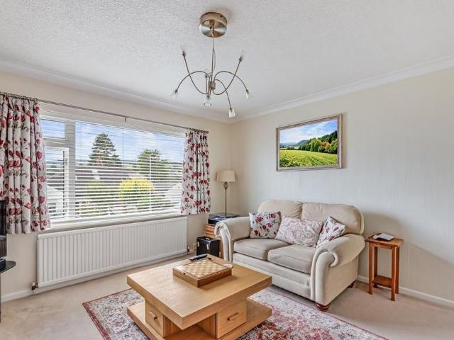 2 bedroom bungalow to rent