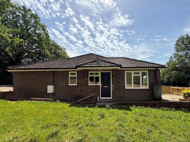 2 bedroom bungalow to rent