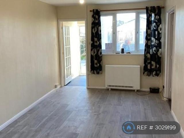 2 bedroom bungalow to rent
