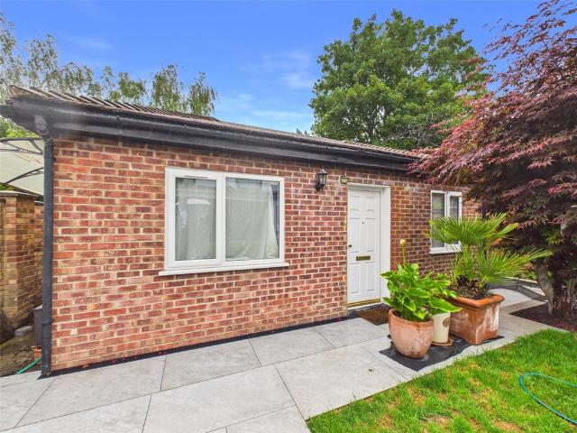 2 bedroom bungalow to rent
