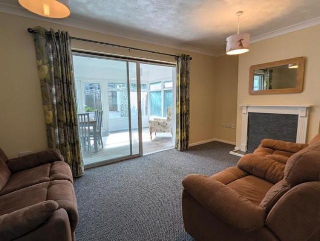 2 bedroom bungalow to rent