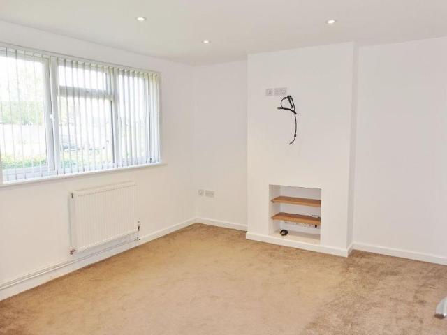 2 bedroom bungalow to rent