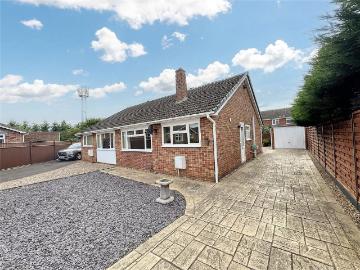 2 bedroom bungalow to rent