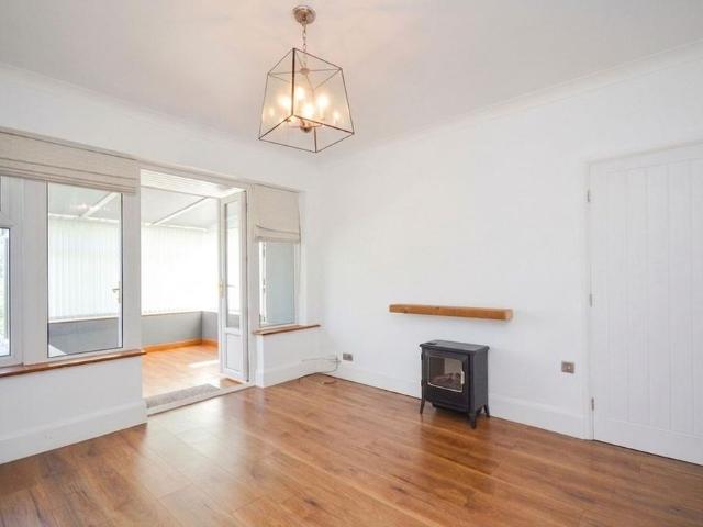 2 bedroom bungalow to rent