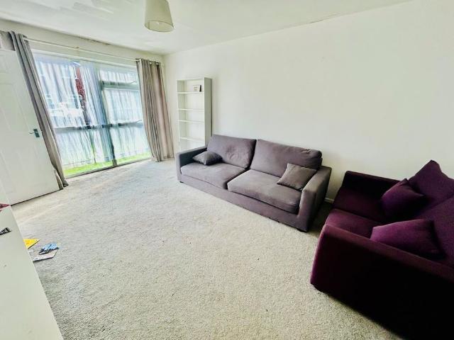 2 bedroom bungalow to rent
