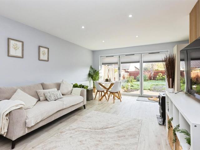 2 bedroom bungalow to rent