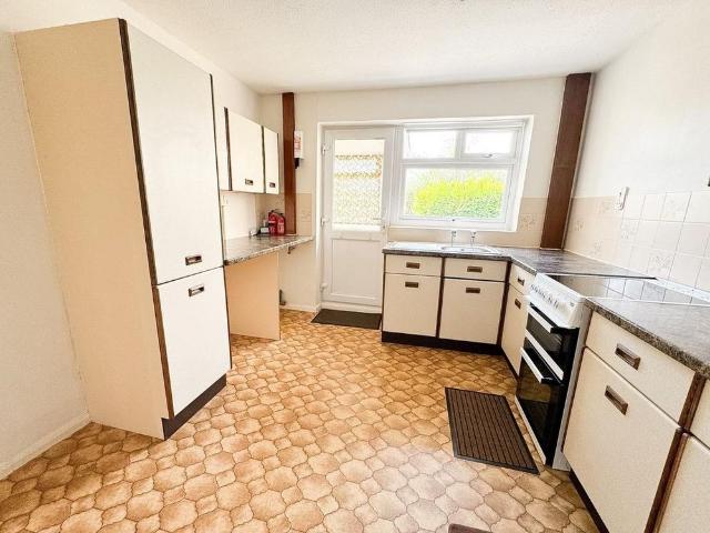 2 bedroom bungalow to rent