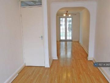2 bedroom bungalow to rent