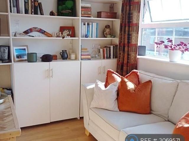 2 bedroom bungalow to rent