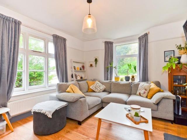 2 bedroom bungalow to rent