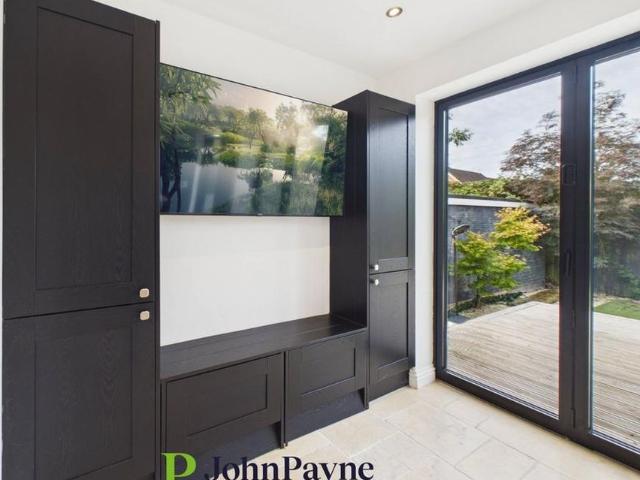 2 bedroom bungalow to rent