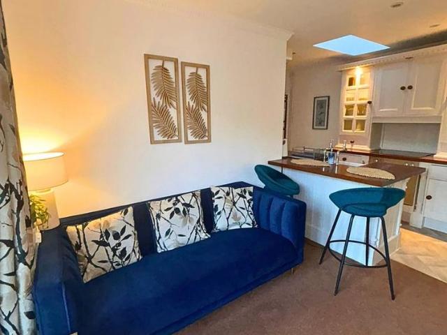 2 bedroom bungalow to rent
