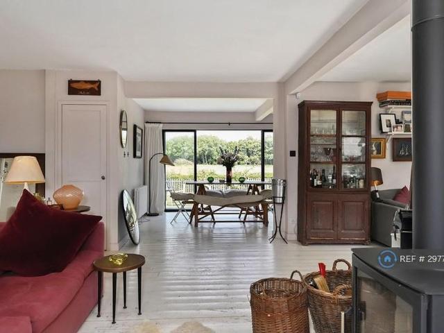 2 bedroom bungalow to rent