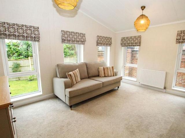 2 bedroom bungalow to rent