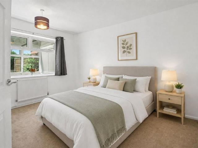 2 bedroom bungalow to rent