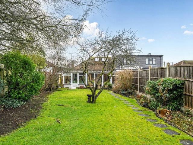 2 bedroom bungalow to rent